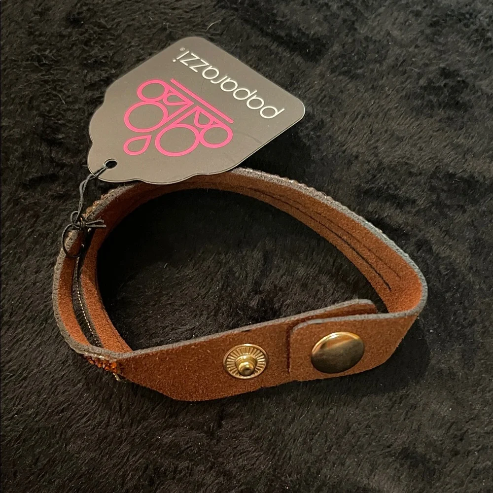 *FREE W/ PURCHASE OF 2+ ITEMS, JUST ADD TO YOUR BUNDLE* Paparazzi Bracelet